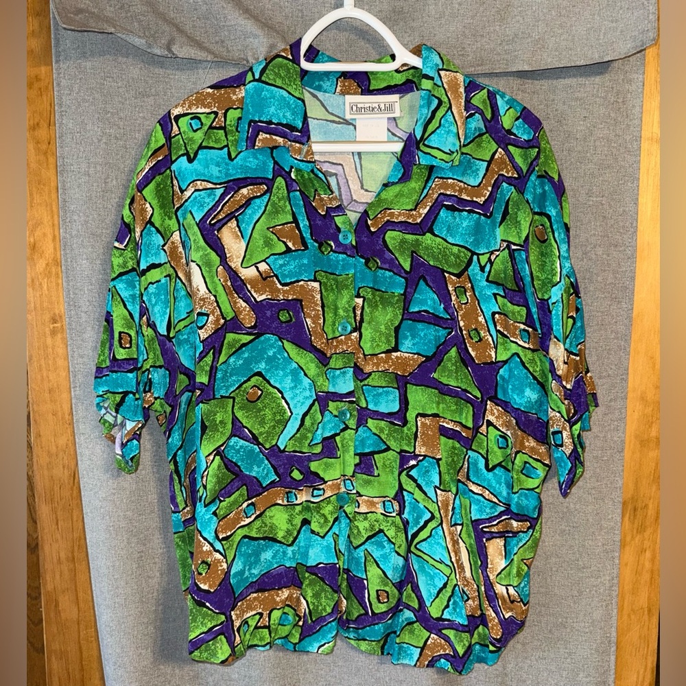 Vintage Christie & Jill size medium green abstract oversized button up shirt